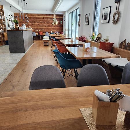 Familienfreundlich Im Naturpark Hassberge Mit Gehobener Gastronomie Kirchlauter Exterior photo